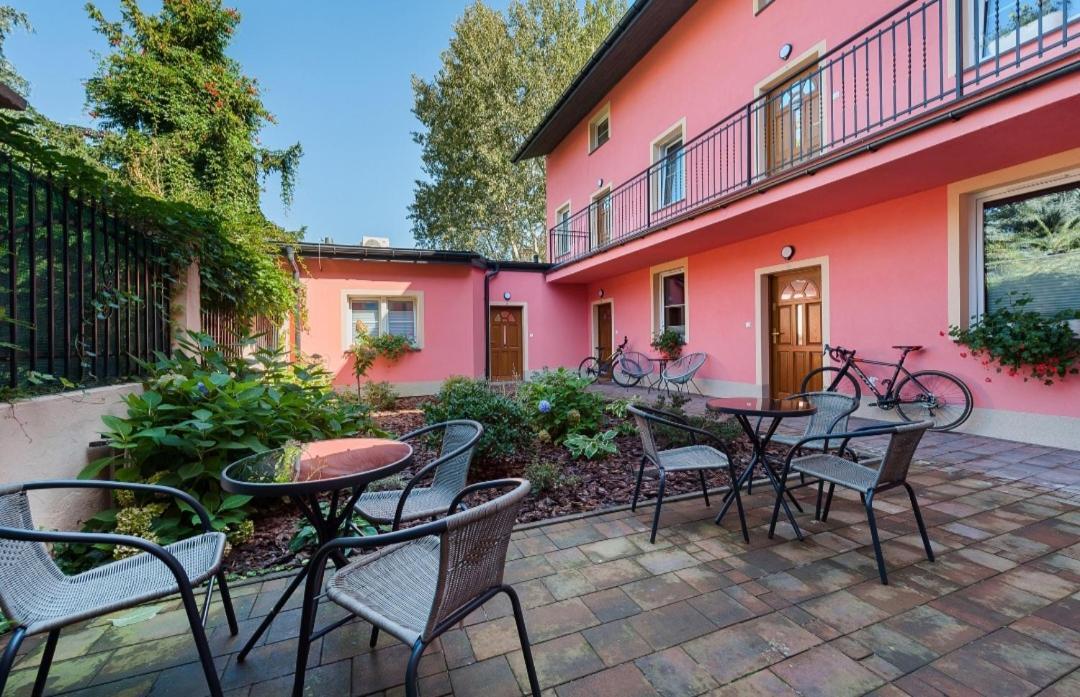 Rose Apartment — Zdjęcia 2